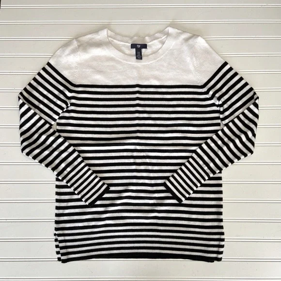 Gap XS Black & White striped lightweight sweater 100% Cotton - Picture 1 of 4